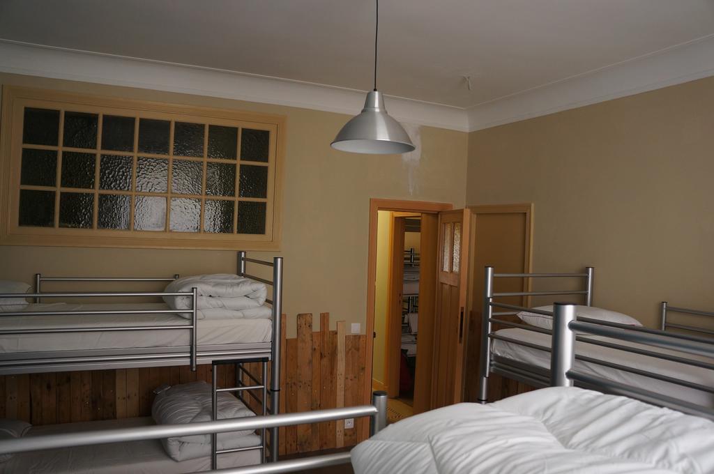 Es Hostel Saint-Gilles エクステリア 写真