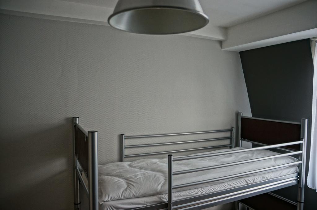 Es Hostel Saint-Gilles エクステリア 写真