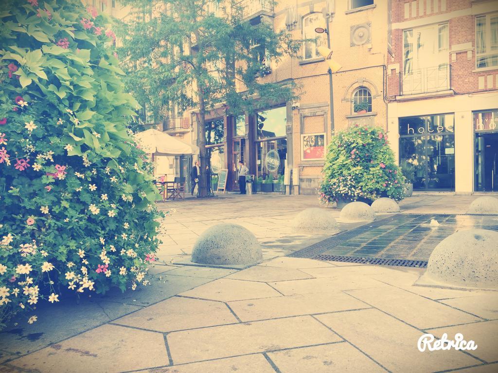 Es Hostel Saint-Gilles エクステリア 写真